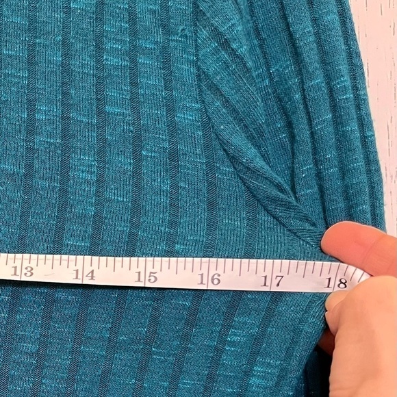 🟢 Prologue LS Basic Tee - Picture 6 of 10